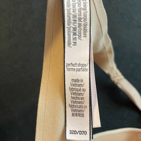 Victoria's Secret Perfect Shape Incredible Push-up Bra - Picture 6 of 6